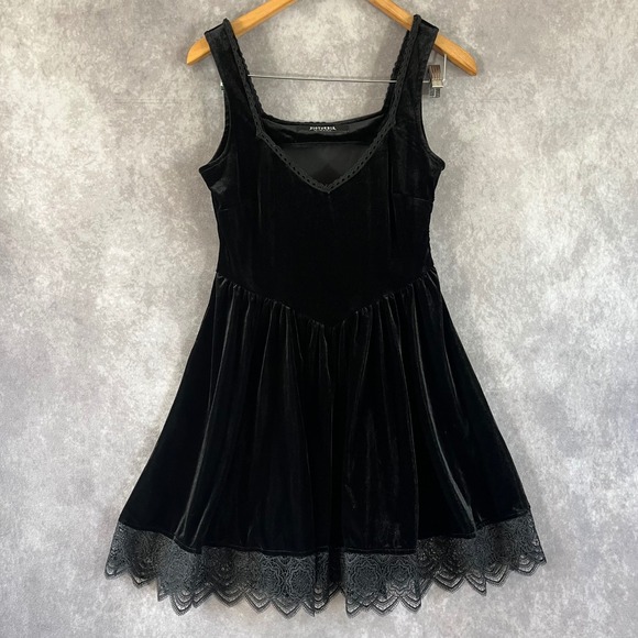 Disturbia Dresses & Skirts - Disturbia Velvet Mini Dress Women US 6 Black Lace Trim Gothic Witchy